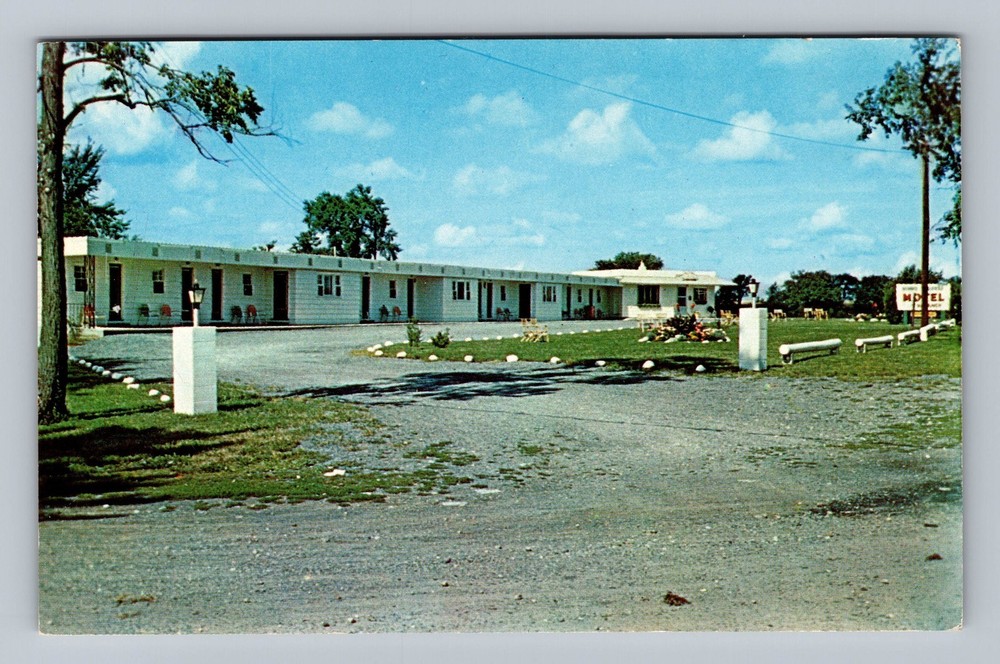 Watertown NY-New York Gunns Corners Motel Vintage Postcard Standard Postal Card