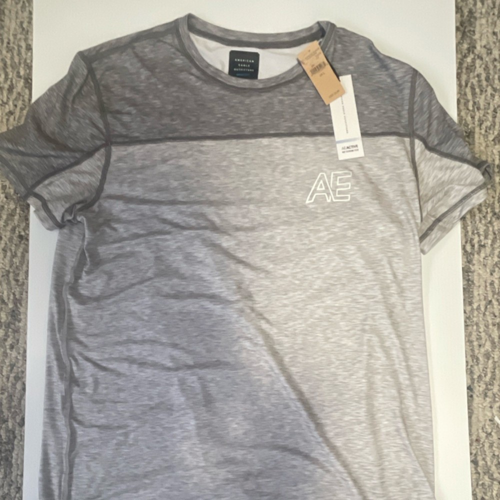 American Eagle Outfitters AE Active Logo Gray Men's L Crew Neck T-Shirt
