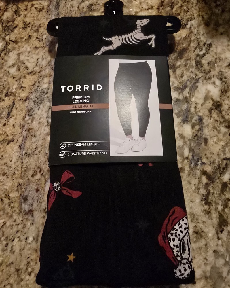Torrid Women's NWT Creepy Holiday Black Leggings, Size 1 (14/16)