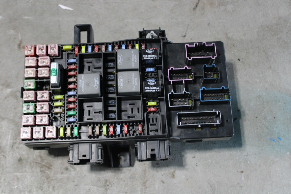 05-06 Ford Expedition Cabin Fuse Junction Box 6L1T-14A067-BB Lifetime Warranty