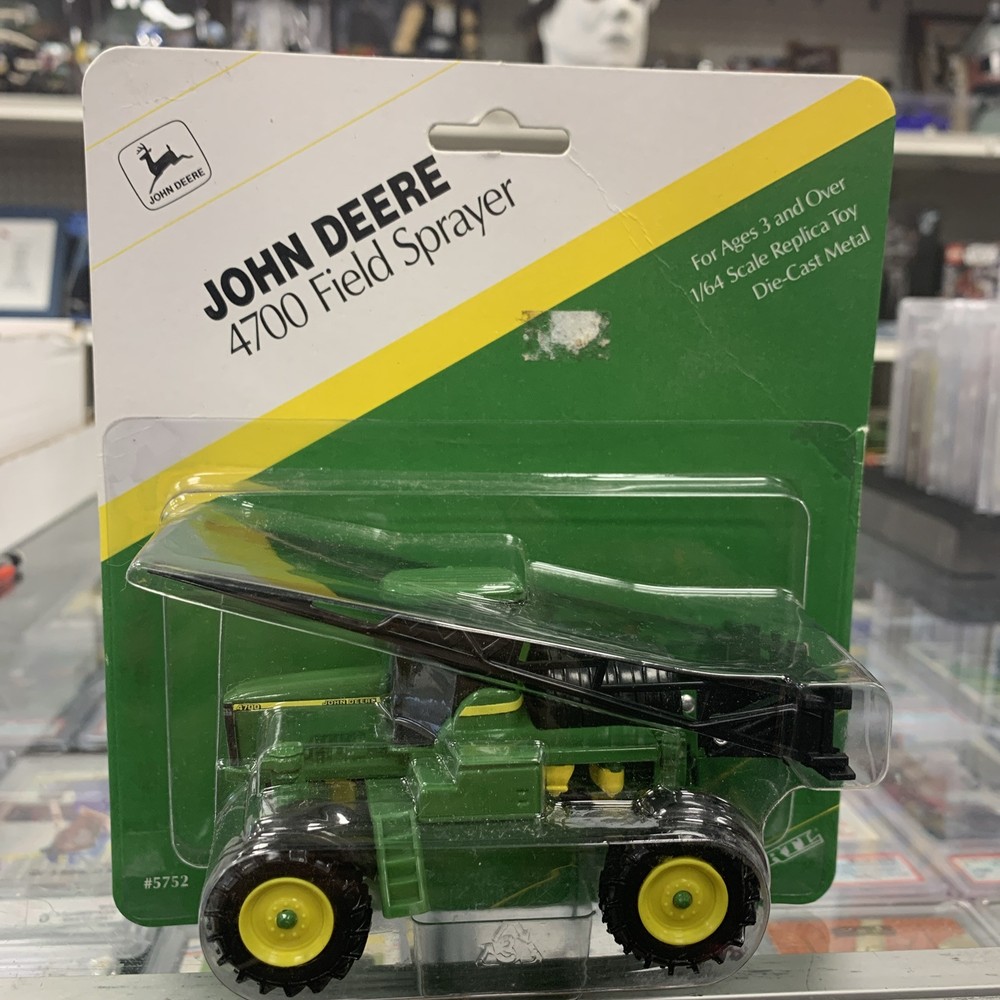 1/64 John Deere 4700 Field Sprayer