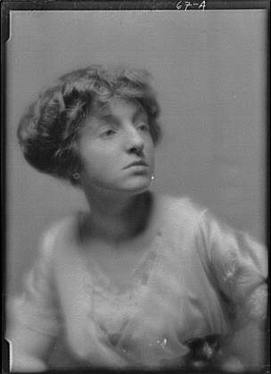 Photo:Tainter, Louis, Mrs., portrait photograph