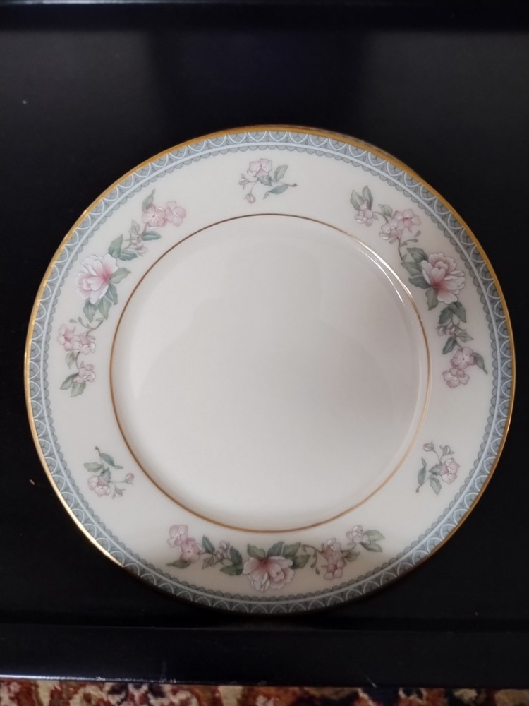 Set of 4 Lenox SERENADE Bread & Butter Plates  Cosmopolitan Collection 6 1/2