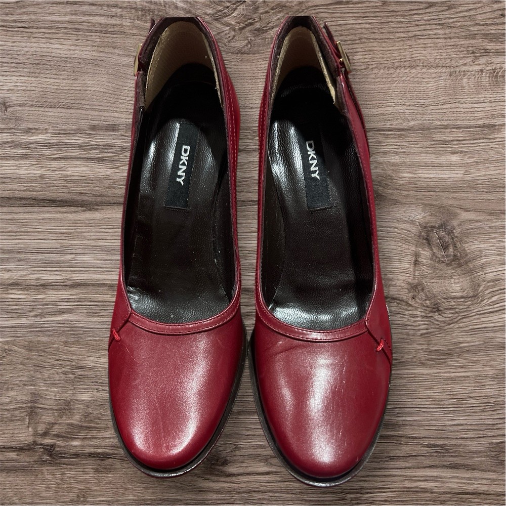 DKNY City Womens Burgundy Vintage Elegant Size 6.5 M Pump Shoes