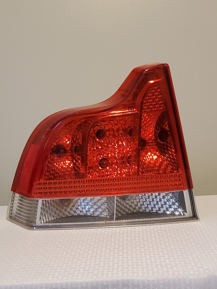 2005-2009 Volvo S60 Left Driver Side Tail Light OEM 160997