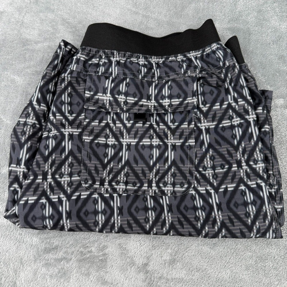 Prana Mojo Shorts Mens XL Elastic Waist Black Gray Plaid UPF 50 Yoga Hiking