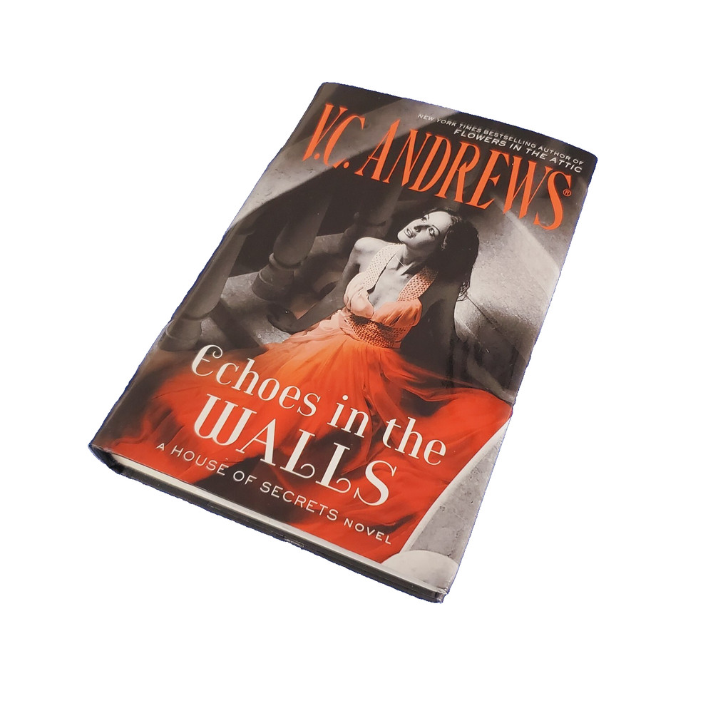 Echoes In The Walls: A House Of Secrets Novel Hardcover Gothic Thriller