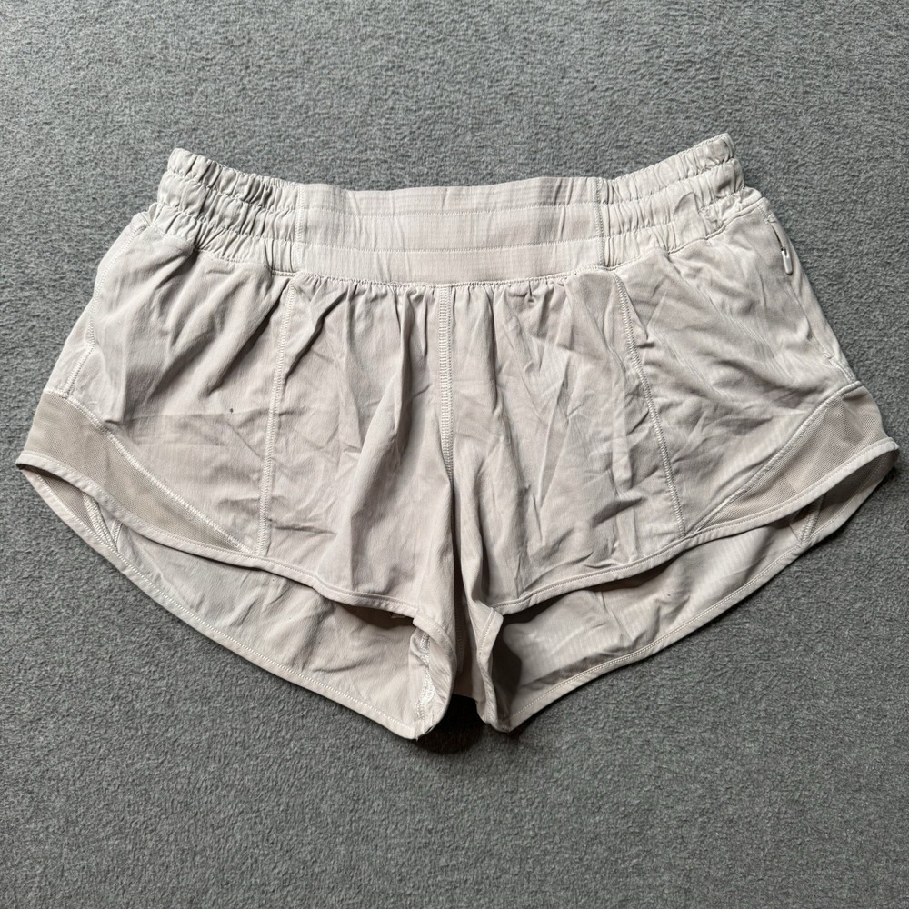 Lululemon Hotty Hot Shorts Womens 4 White Athleisure Gym Performance Stretch