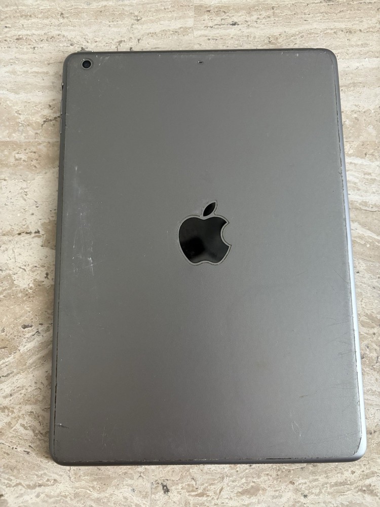 iPad Air 32gb ( Great for kids! )