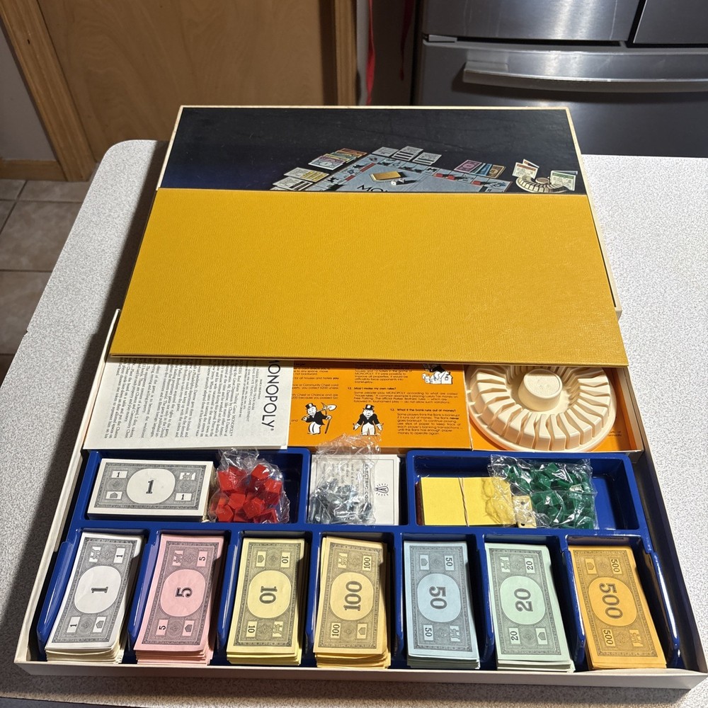 Vintage MONOPOLY 40th Anniversary Edition Classic 1974 Parker Brothers Complete