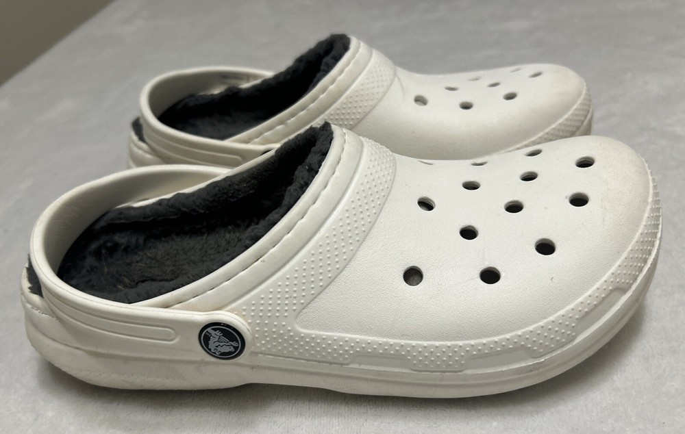 Crocs Unisex Dual Comfort Fleece Lined White Clog Shoe Size J5 Womens 6.5
