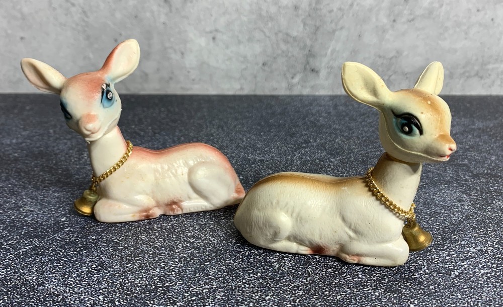 Vintage Set of 2 Plastic Deer - Big Eyes Laying Down Doe / Fawn Figures w/ Bells