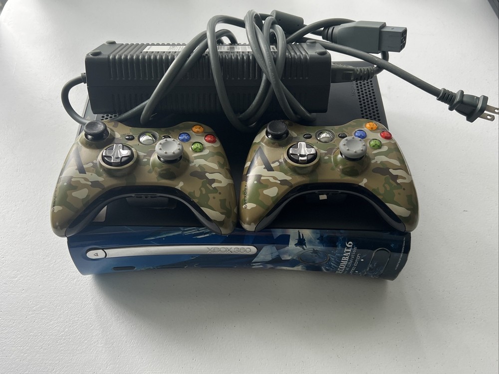 Ace Combat 6 Limited Edition XBOX 360 Console 20 GB HDD - 2 Camo Controllers-image