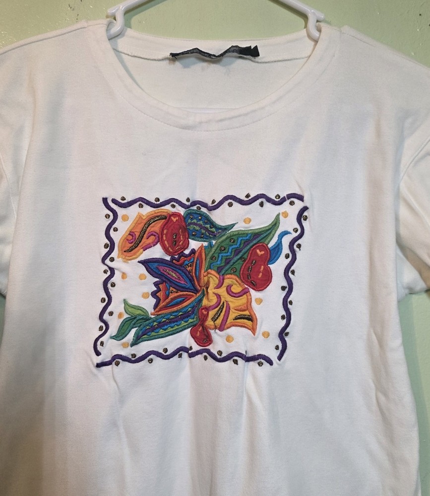 IB Diffusion White Cotton Crop T-Shirt VTG 80s Abstract Embroidered Funky Retro