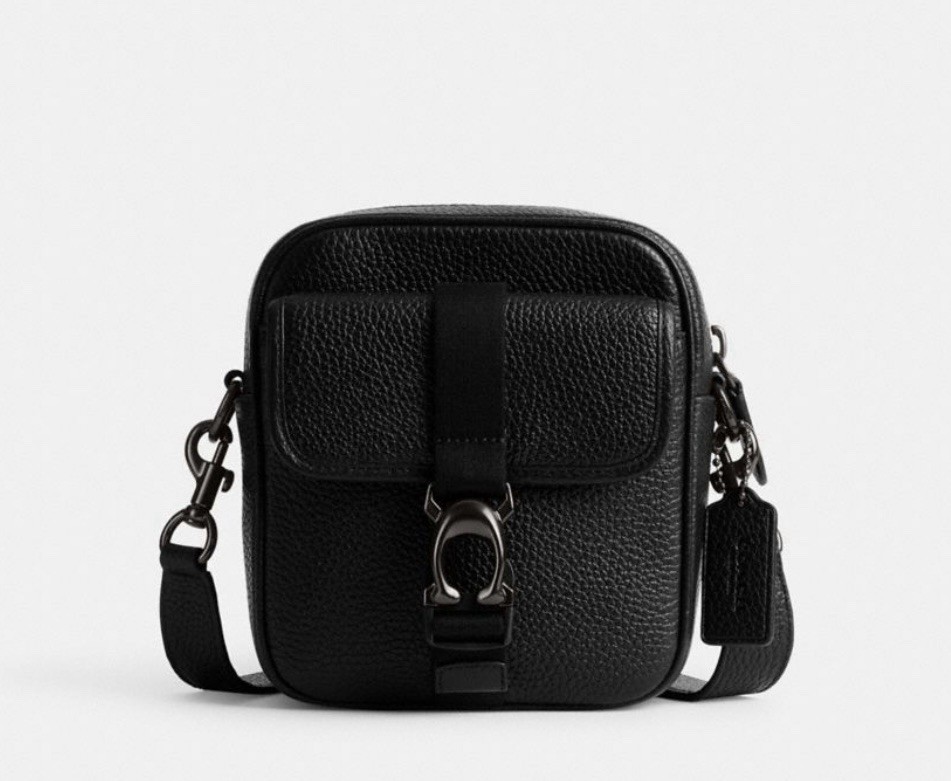 Coach Men’s Beck Crossbody Soft pebble leather in Black NWT CJ736