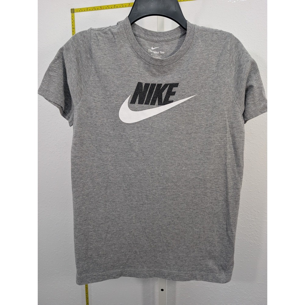 Nike Boys Gray Futura Logo Graphic T-Shirt Kids XL Short Sleeve Sportswear Tee