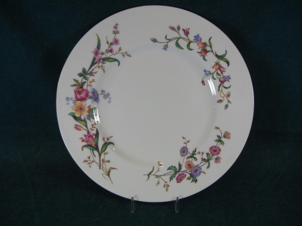 Wedgwood Devon Sprays Pattern W4076 Dinner Plate(s)