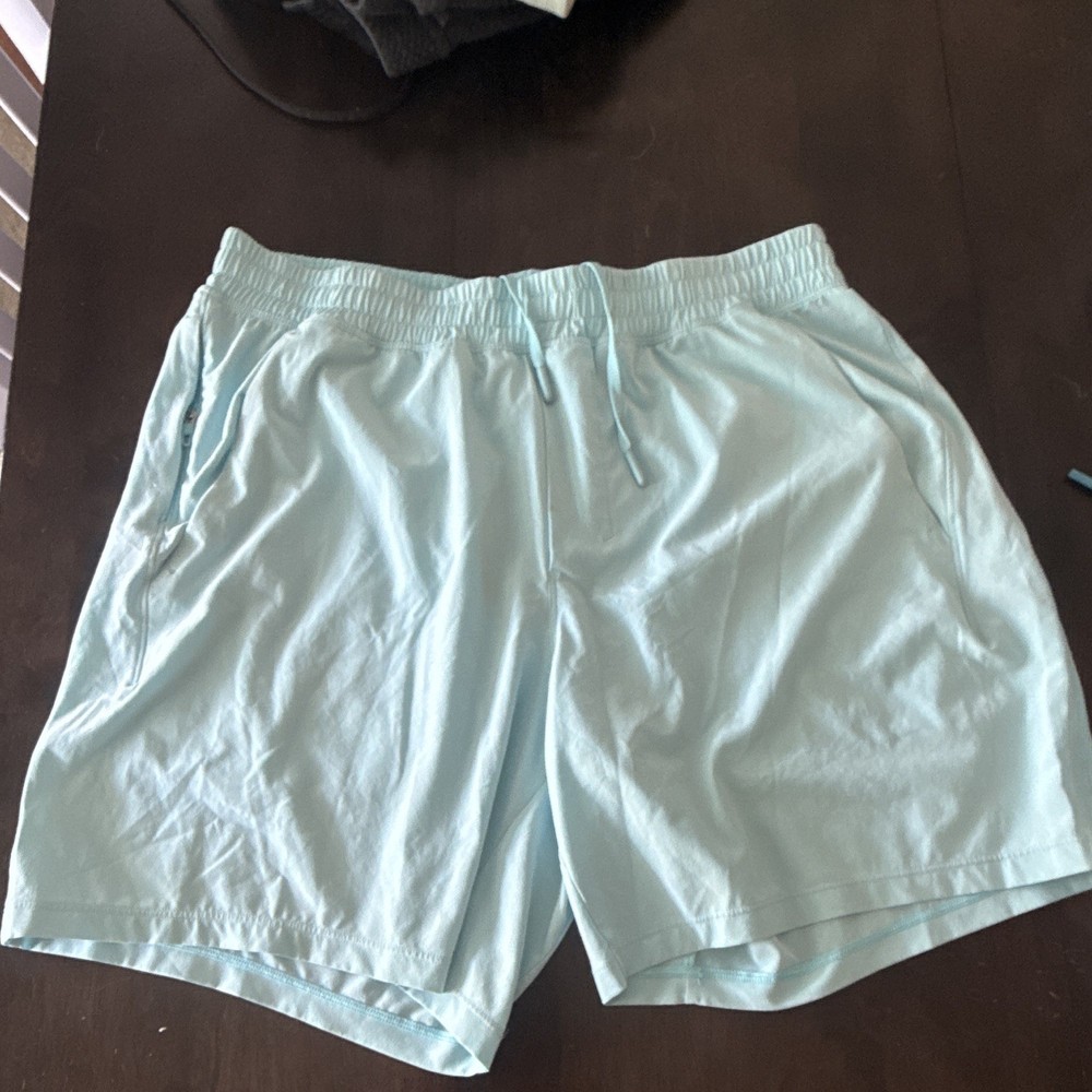 Lululemon Light Blue Men's Athletic Shorts L Polyester Drawstring Pockets