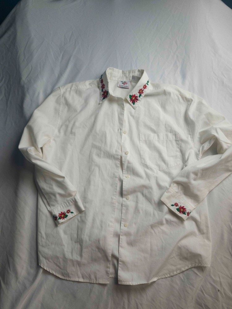 Vintage Nutcracker Shirt Womens Medium White Button Up Embroidered Floral Casual