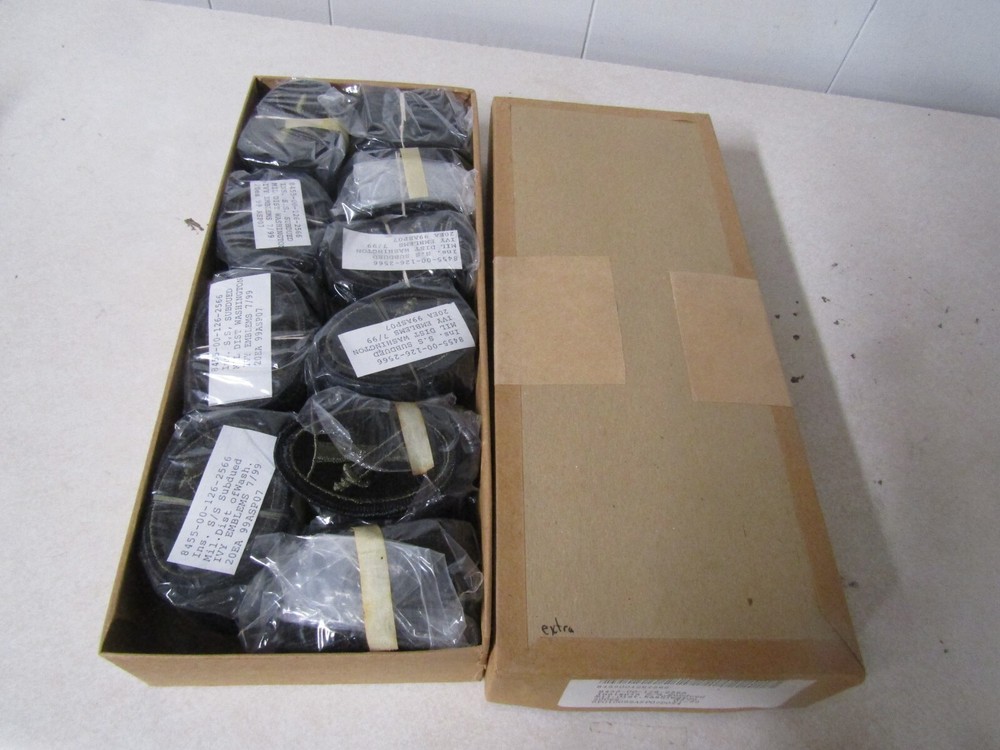 MILITARY INSIGNIA ONE FULL BOX OF 200 PATCHES US ARMY DISTRICT OF WASHINGTON