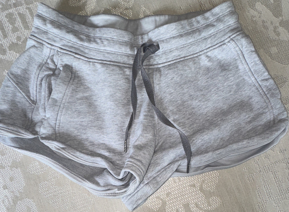 Lululemon Women’s Gray Athletic Shorts Blended Fabric Elastic Waist Drawstring