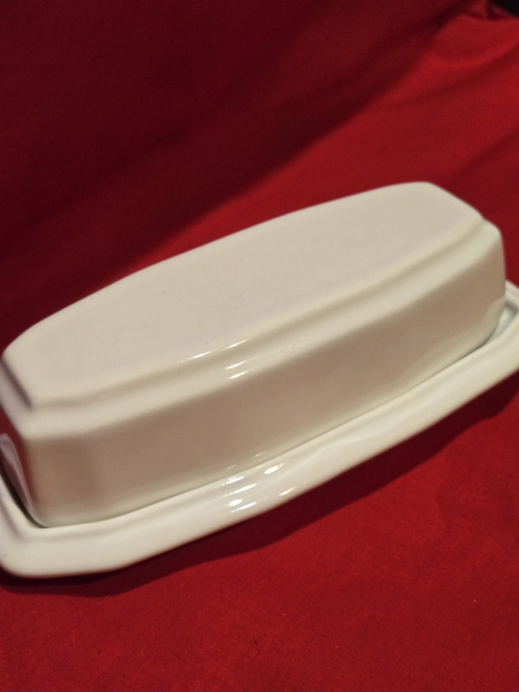 Vintage Pfaltzgraff Heritage White Covered Butter Dish