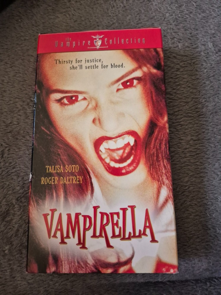 Vampirella   Movie Video Tape  Roger Daltrey-The Vampire  Collection