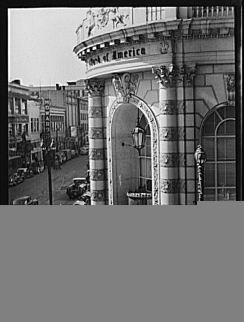 Photo:California. Entrance to the Bank of America, San Francisco
