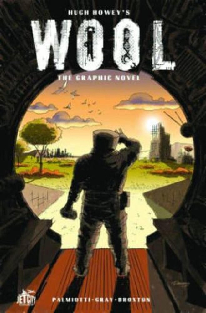 Wool: The Graphic Novel by Hugh Howey (English) Paperback Book