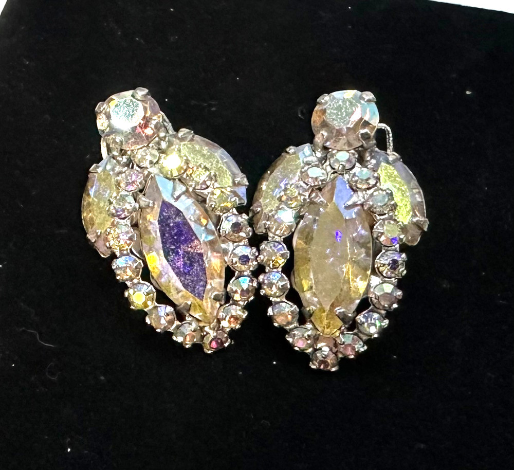 Signed WEISS Vtg Aurora Borealis Leaf Silver Tone Clip-on Earrings Jewelry Lot I