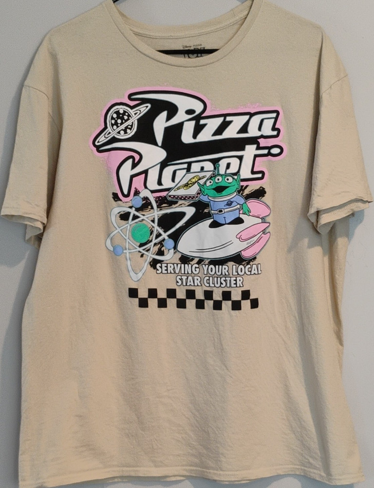 Disney Pixar Toy Story Pizza Planet Alien Beige Graphic T-Shirt Adult XL