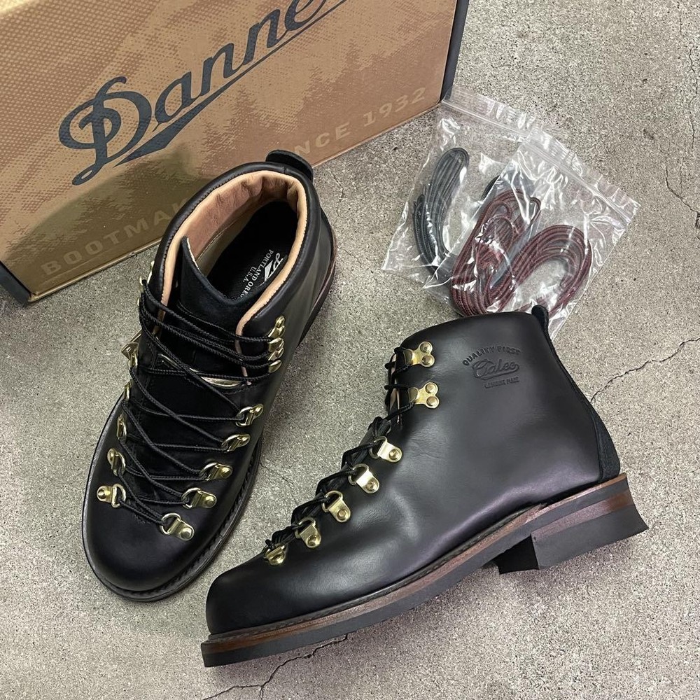 Danner Calee Mountain Tread Boots Size US8 26cm Black New with Box and Laces