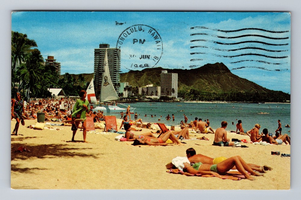 Hawaii HI Waikiki Beach Scenic View Of Beach And Diamond Head Vintage Postcard
