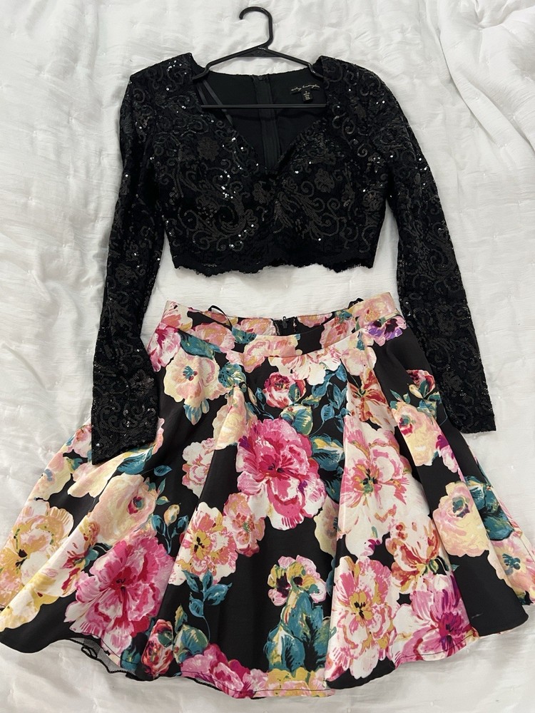 City Triangles Sequin Crop Top & Floral Skirt Set Juniors Size 5 Lace Party