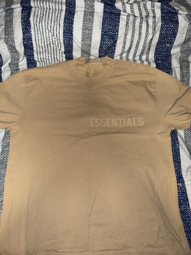 ESSENTIALS FEAR OF GOD T-Shirt Tan Size Medium Preowned Condition ￼