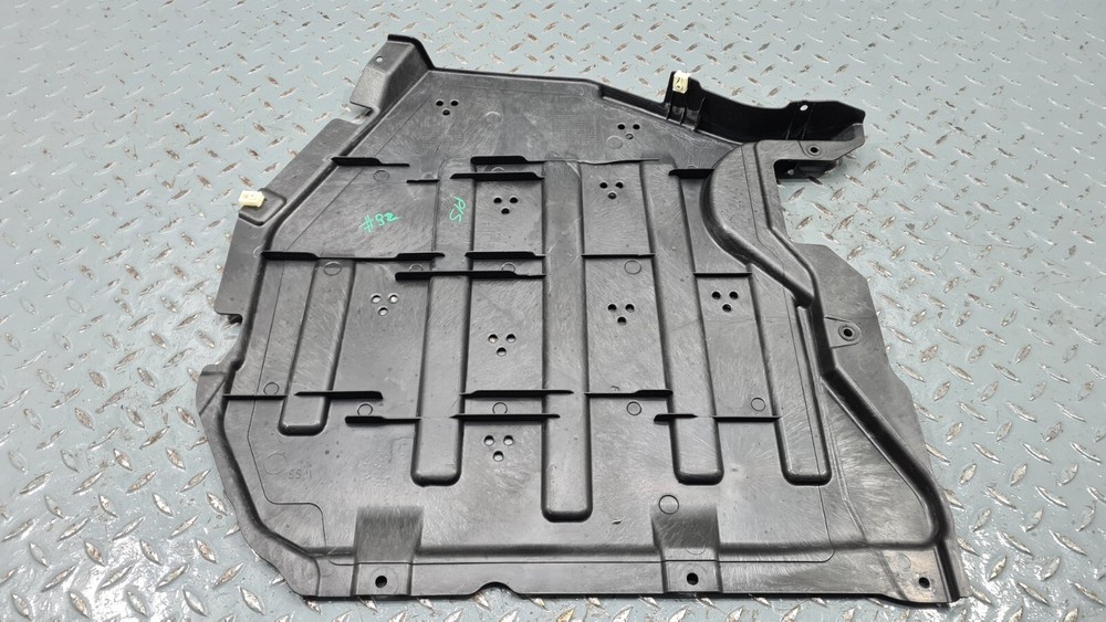 BMW M3 G80 M4 G82 G83 LEFT SIDE UNDERBODY PANELLING PANEL TRIM FOR TANK 8074609