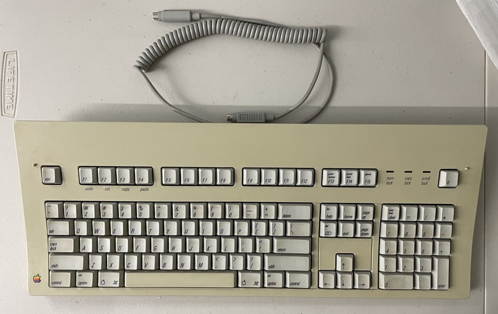 Rare Apple Extended Keyboard For Macintosh ADB Desktop Bus M0115 With Cable