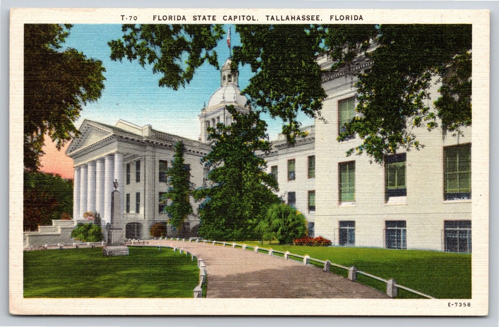 Tallahassee Florida~State Capitol Bldg Exterior View~Vintage Linen Postcard