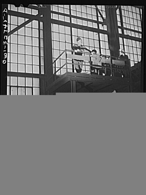 Photo:Oswego New York 1910s Fitzgibbons Tank Factory Workers