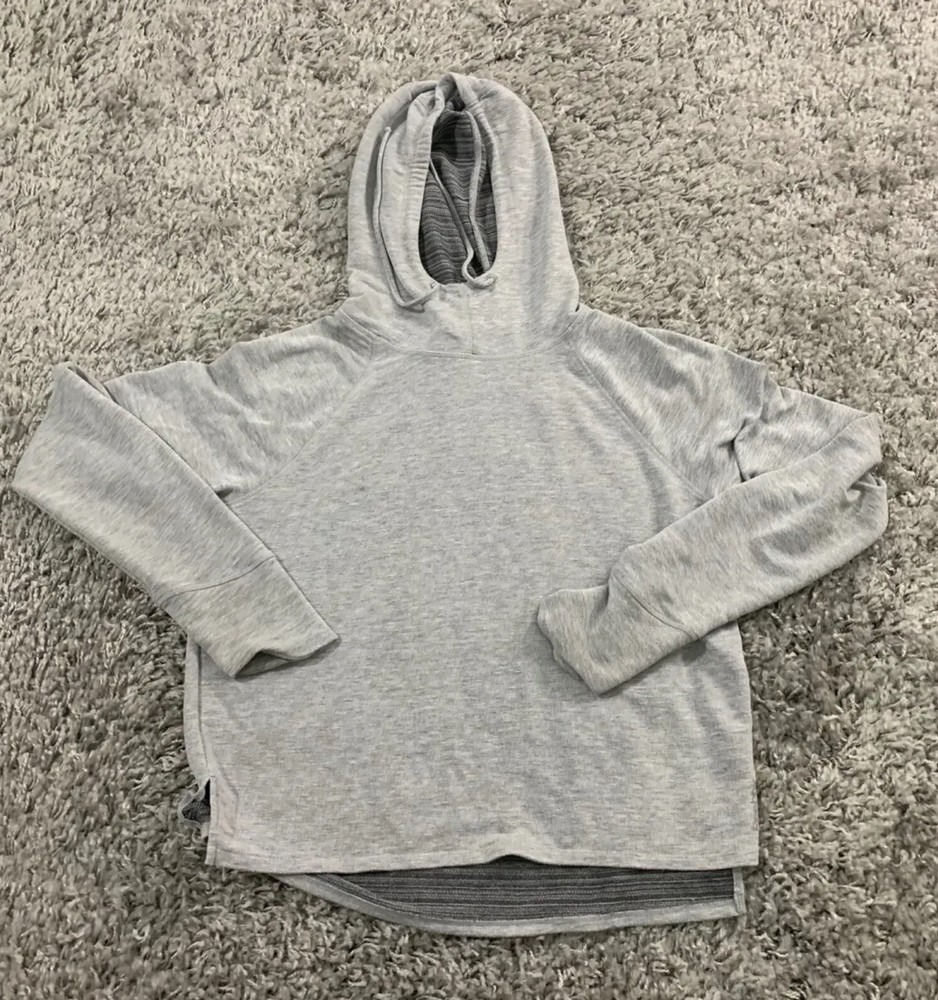 Reebok Sweater Womens Medium Gray Hoodie Hooded Pullover Sweatshirt Ladies