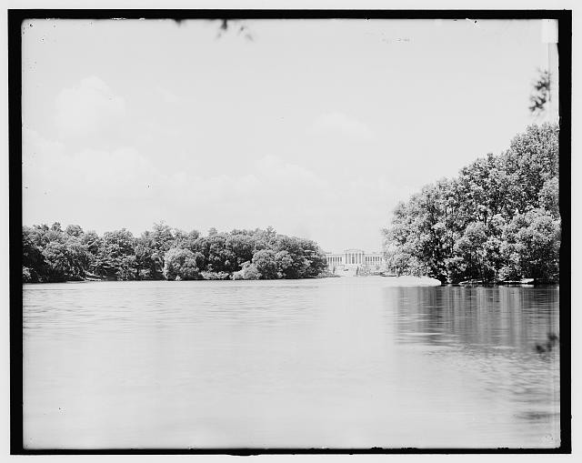 Photo:Buffalo New York Albright Art Gallery 1905 Delaware Park Lake Museum