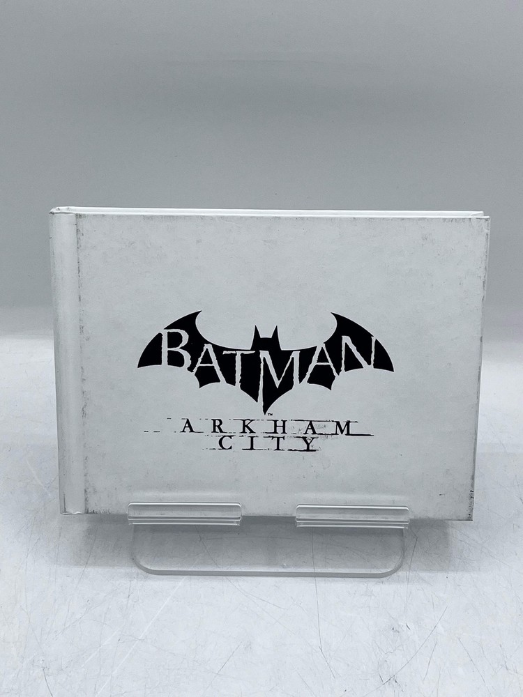Batman Arkham City Xbox 360 Video Game In Collectors Edition Artwork Book