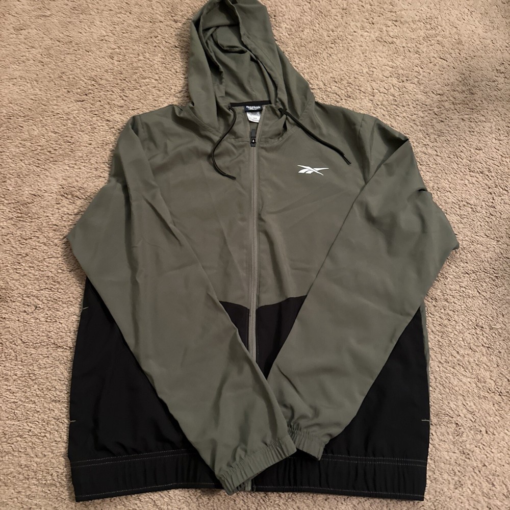 Men’s Green & Black Reebok Jacket Full Zip Hooded Training Woven Windbreaker M