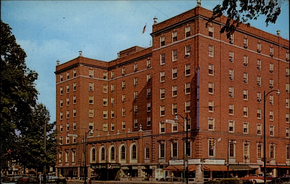 Mark Twain Hotel Elmira New York vintage postcard d544