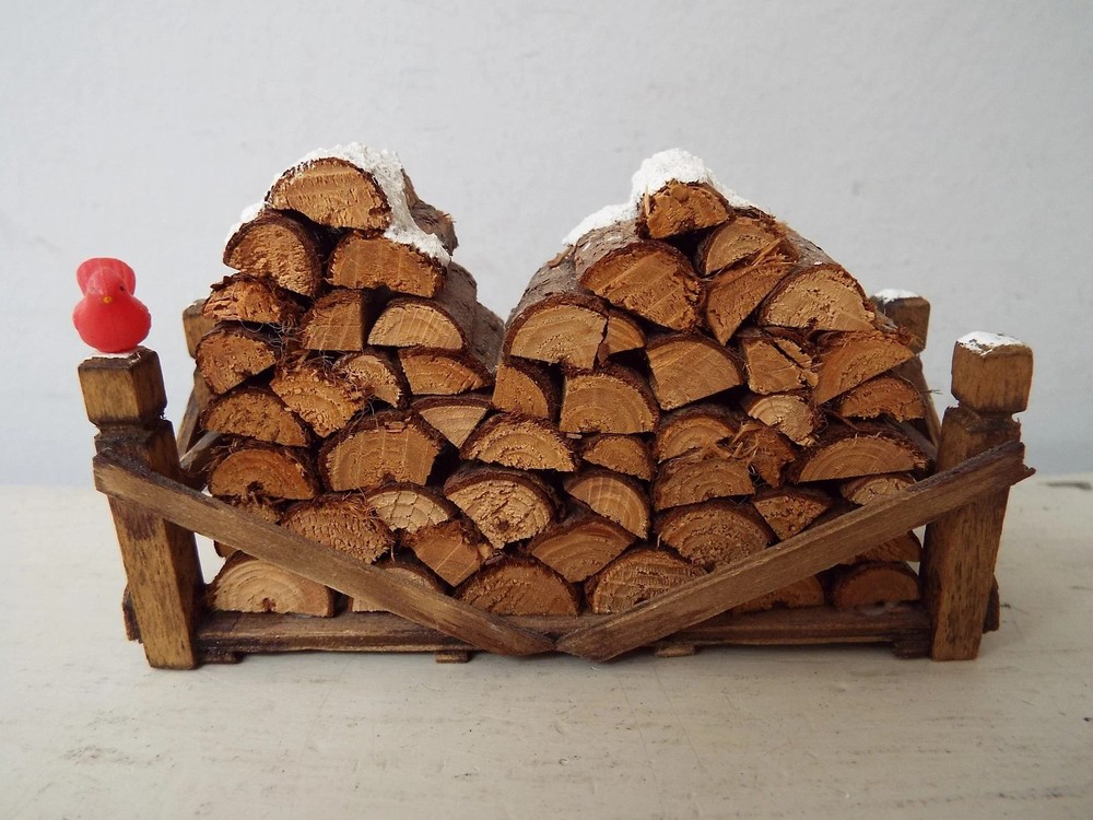 Department 56 Landscape Cardinal Wood Log Pile Christmas #56-52665