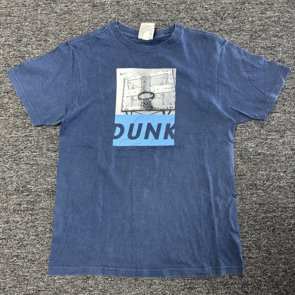 Vintage Faded Y2K Nike Dunk Basketball Youth Boys T-shirt Blue - Size L (14-16)