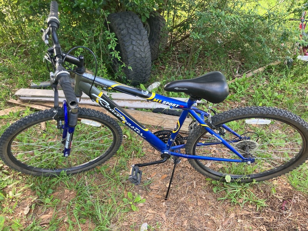 roadmaster blue for men mountain bike