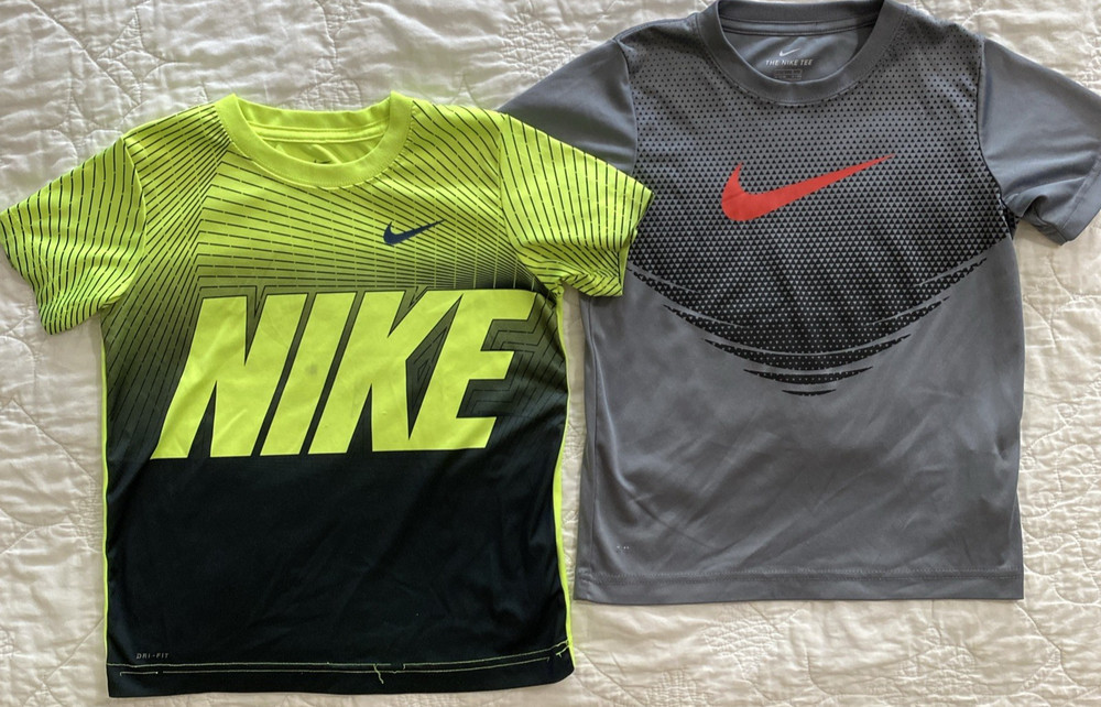 Lot of 2 - Youth Nike Short Sleeve Graphic T- Shirts, Large (7) 6-7 yrs.
