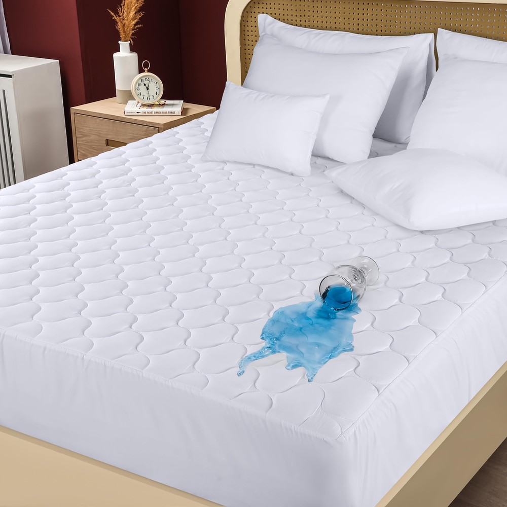 Quilted Fitted Waterproof Queen Mattress Protector, Mattress Pad Stretches up...