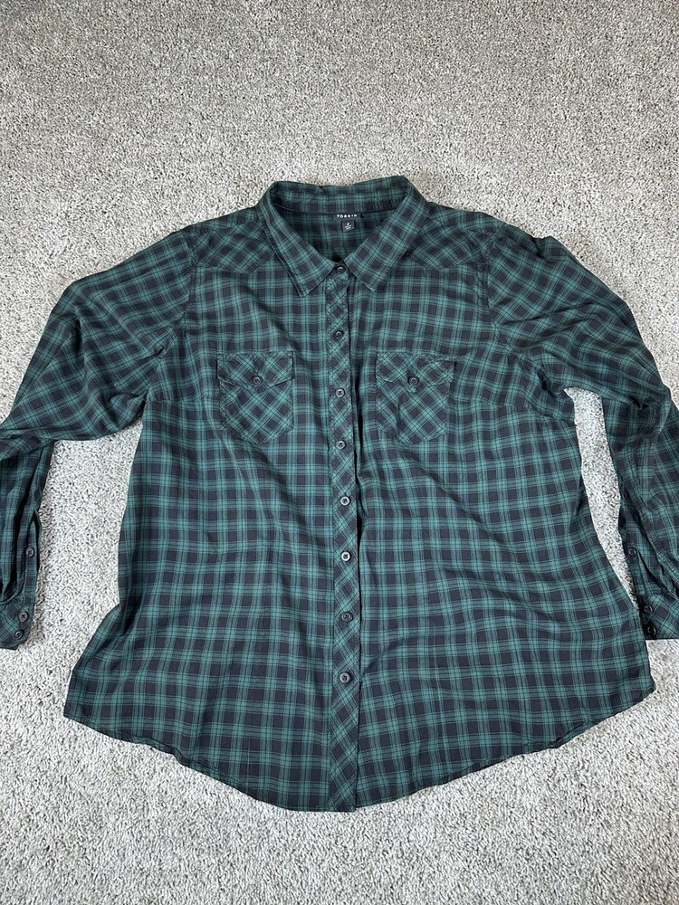 Torrid women’s size 2 2X green plaid cotton long roll tab sleeves button top